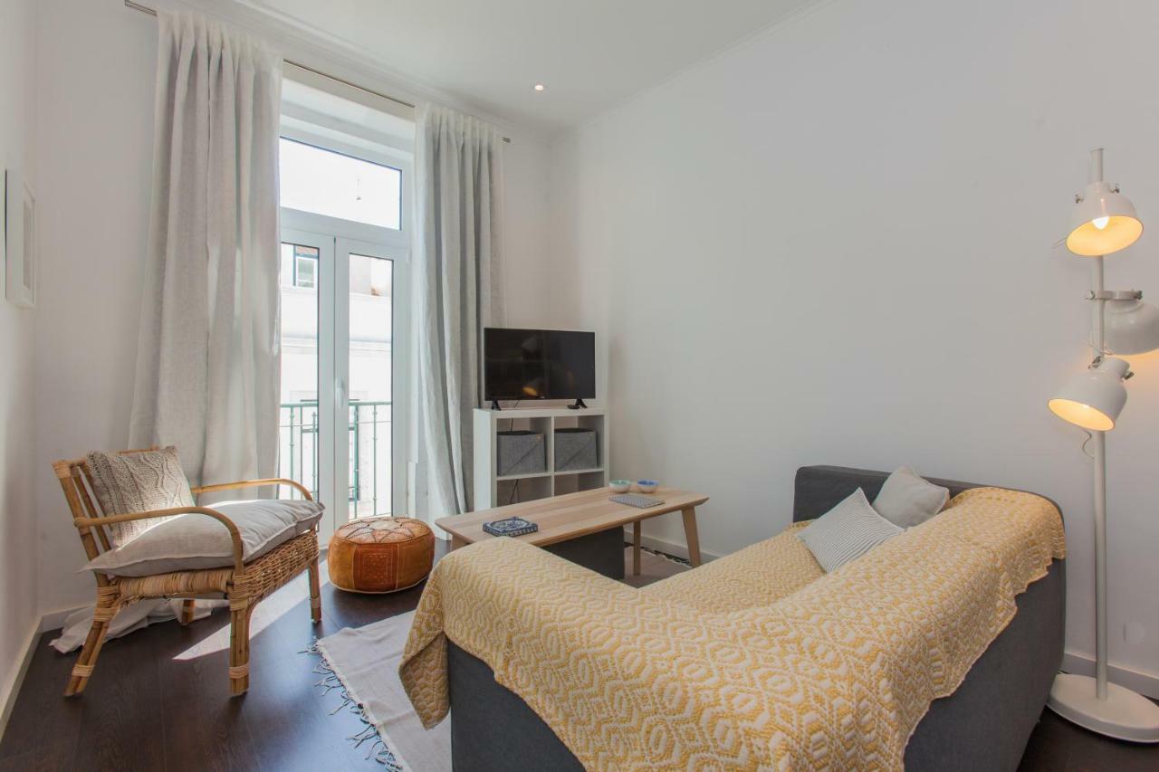 Typical Light Filled Graça Apartment, By Timecooler Apartamento *