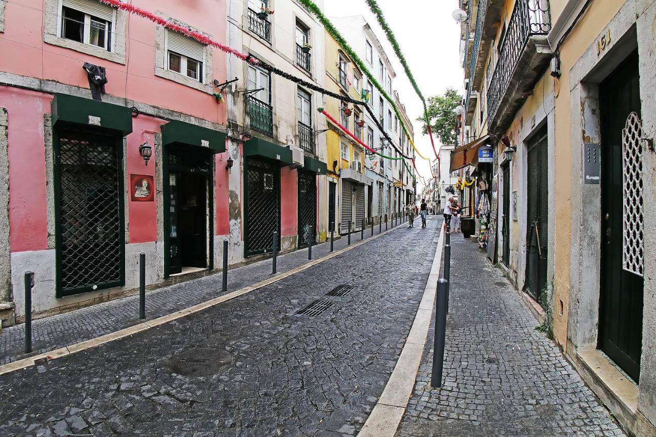 Romantichome At Alfama's Heart Lisbon