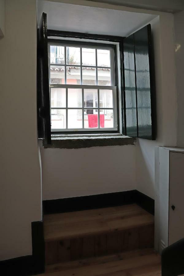 Apartment Romantichome At Alfama's Heart Lisbon