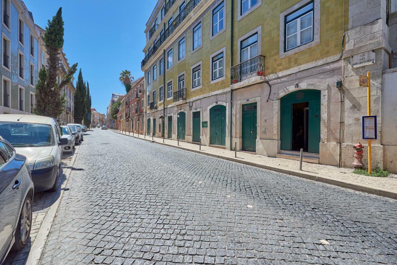 Janelas Verdes 3 Apartment