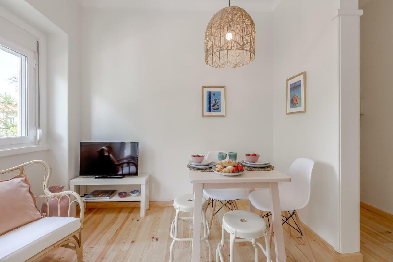 Sunny, Bright And Quiet Apartment, By Timecooler Apartamento *
