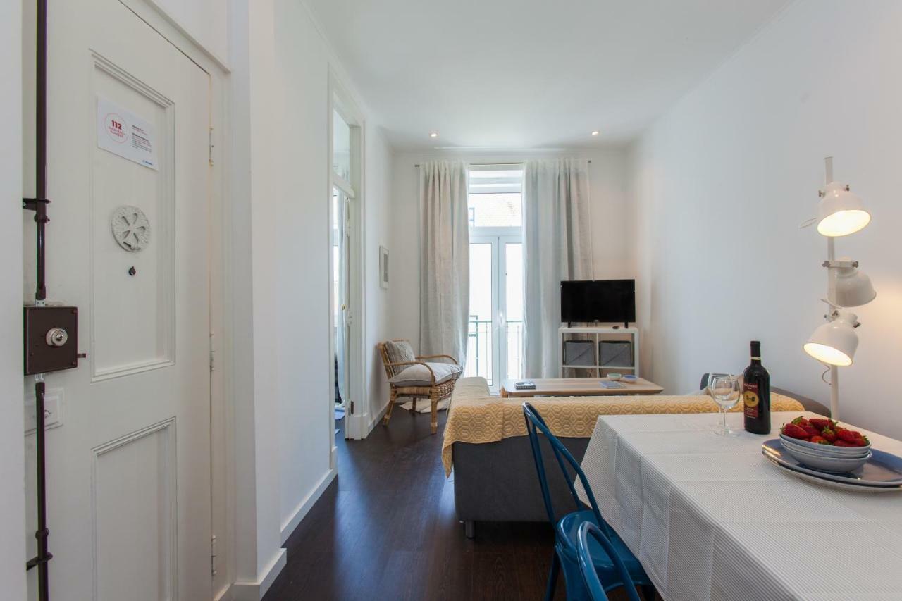 Apartamento Typical Light Filled Graça Apartment, By Timecooler