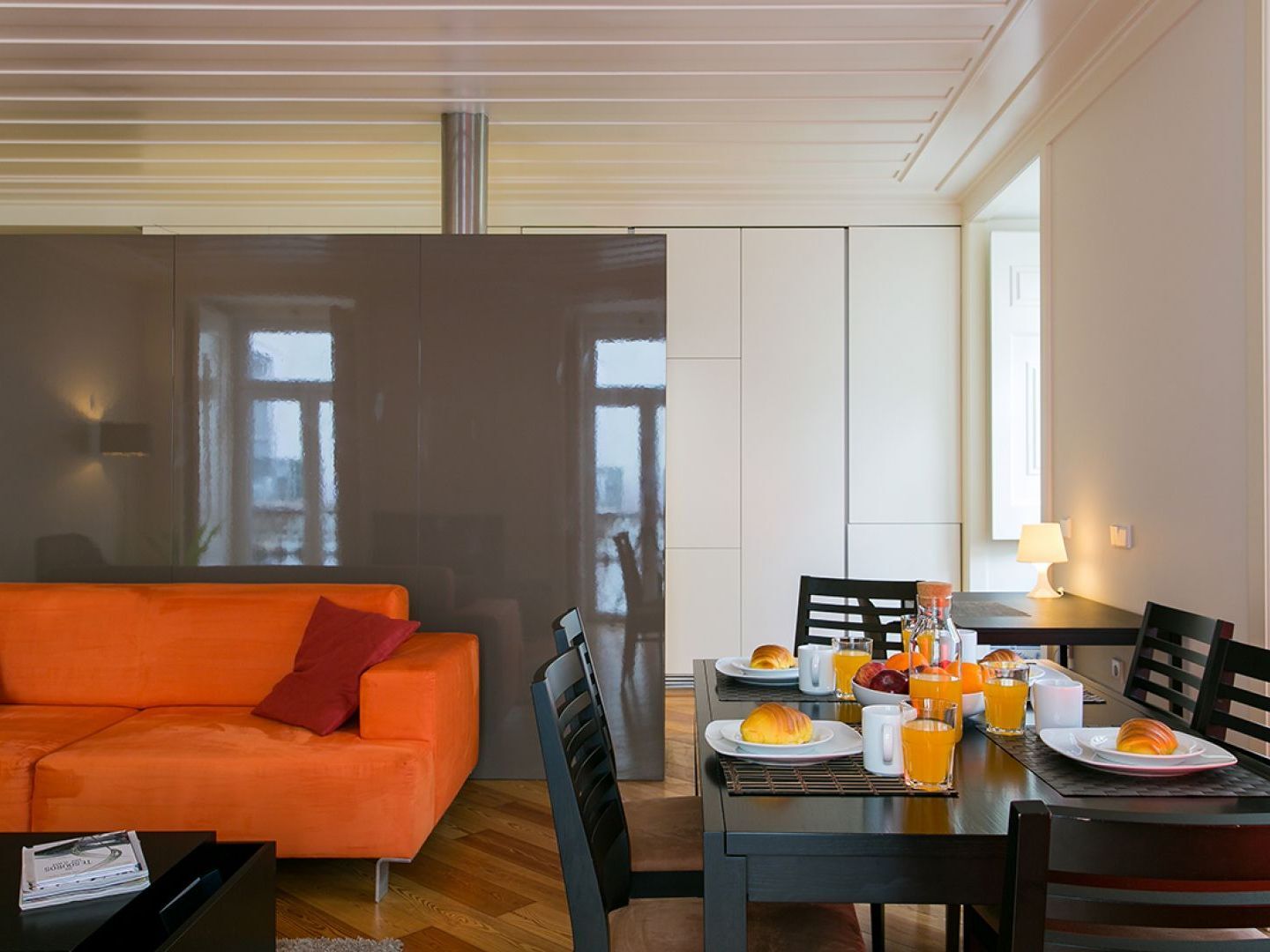 Joivy Elegant 2br With Workspace Nearby Baixa-chiado Subway Apartment Lisbon