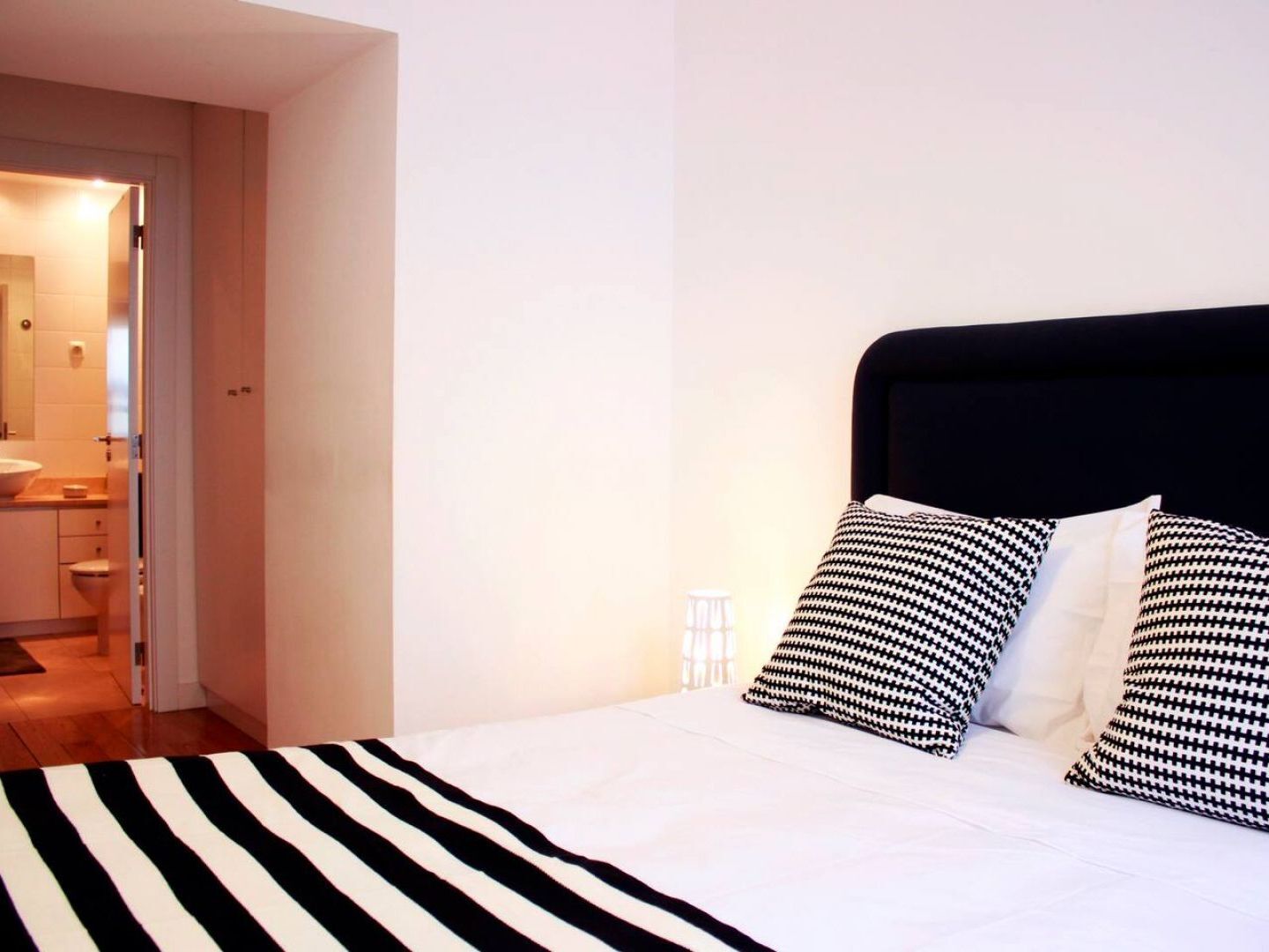 Apartamento Joivy Modern 1-bed With Terrace, Moments From Sao Bento Palace