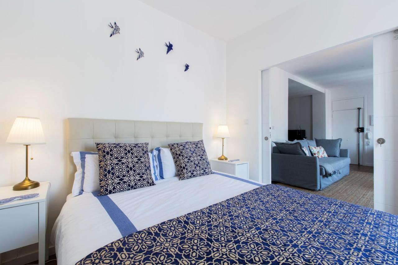 Amazing Downtown With Small Balcony With View Over The Castle *