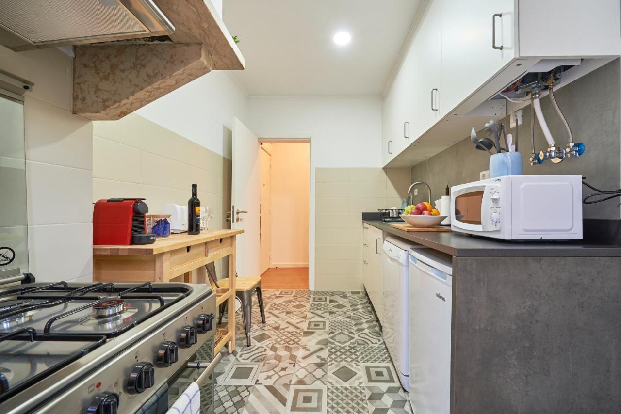 Belém Light Filled With Patio, By Timecooler Apartamento