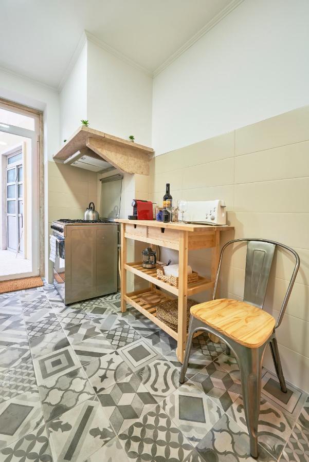 Belém Light Filled With Patio, By Timecooler Apartamento *