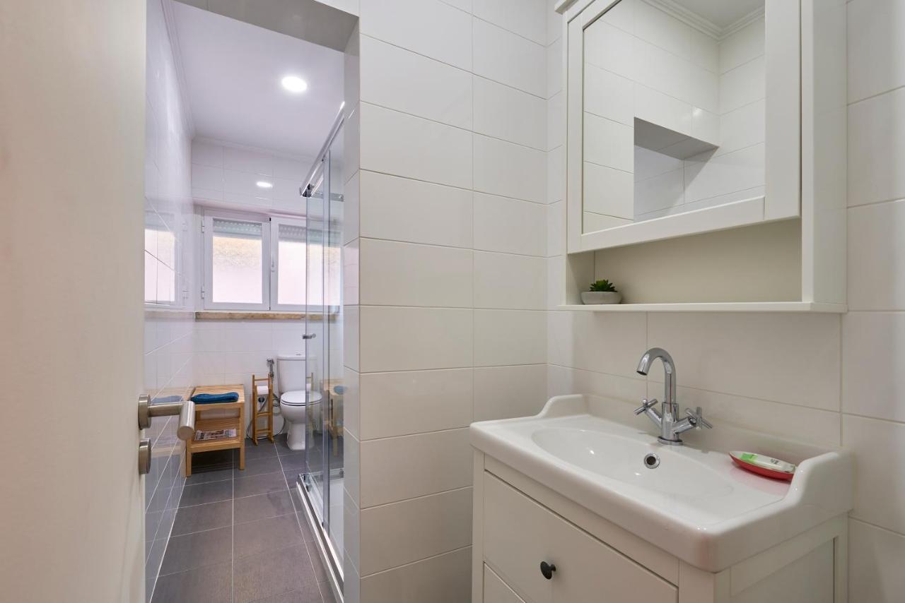 Belém Light Filled With Patio, By Timecooler Apartamento