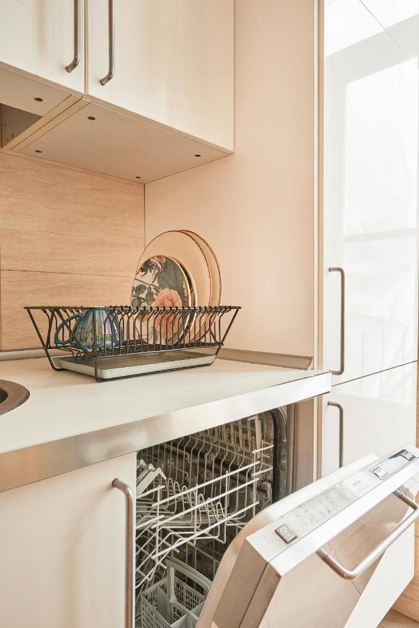 Spacious In The Perfect Location, By Timecooler Apartamento Lisboa