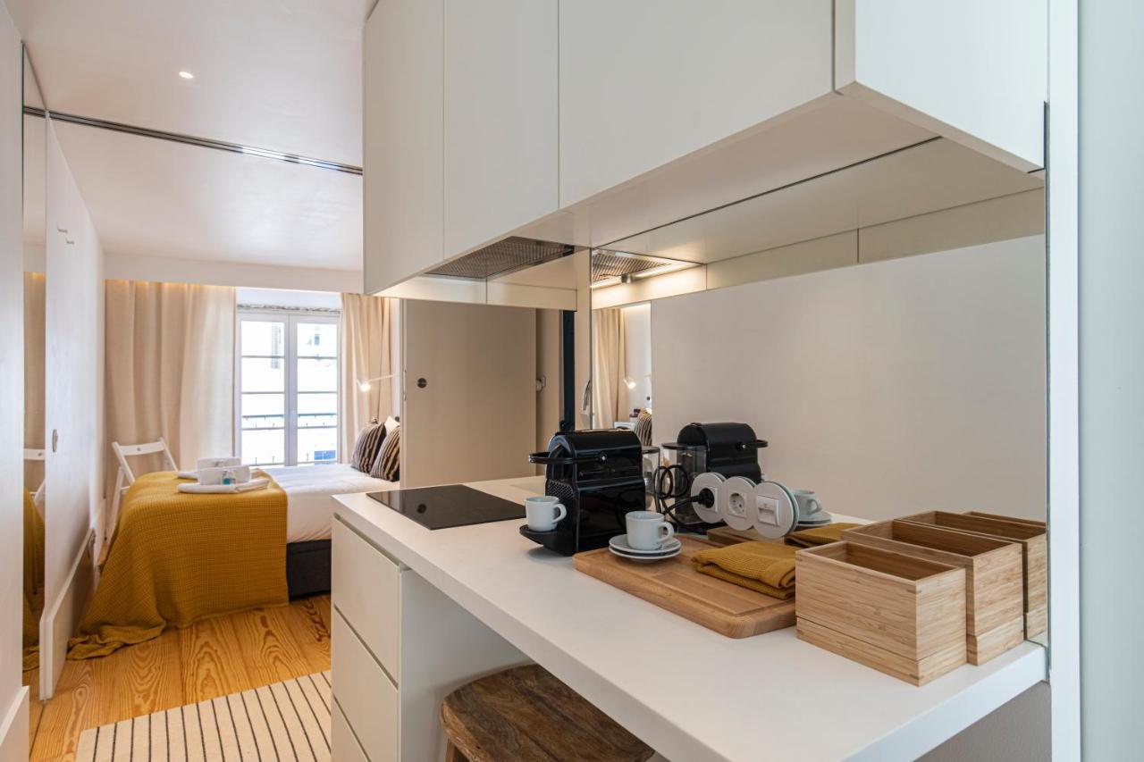 Lovelystay - The Blue Pool House Lisbon