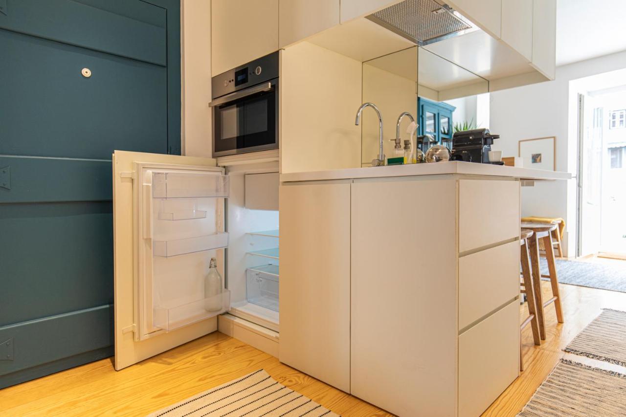 Lovelystay - The Blue Pool House * Lisbon