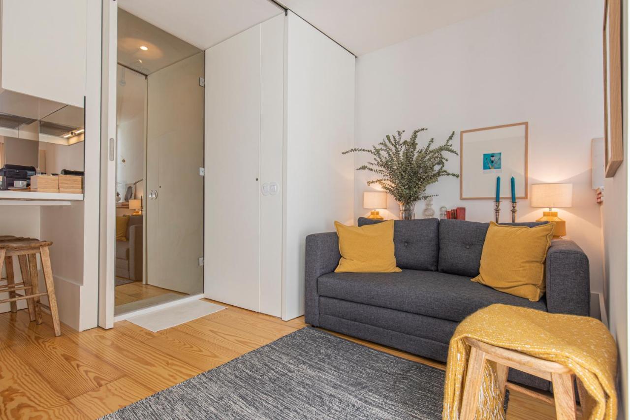 Lovelystay - The Blue Pool House Lisbon
