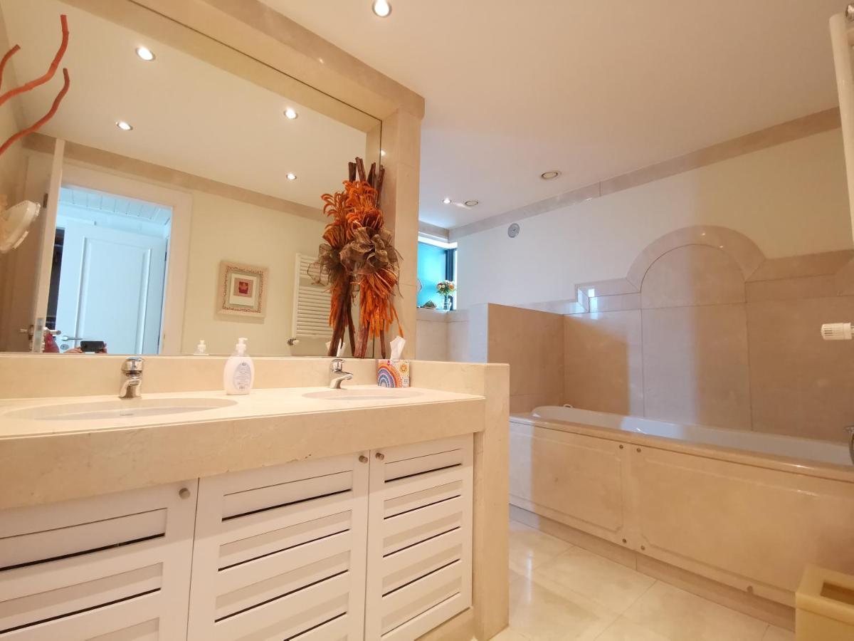 Apartment Entire Floor Parque Nacoes Prime Expo30 *