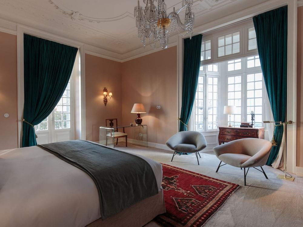 Dear Valmor Palace