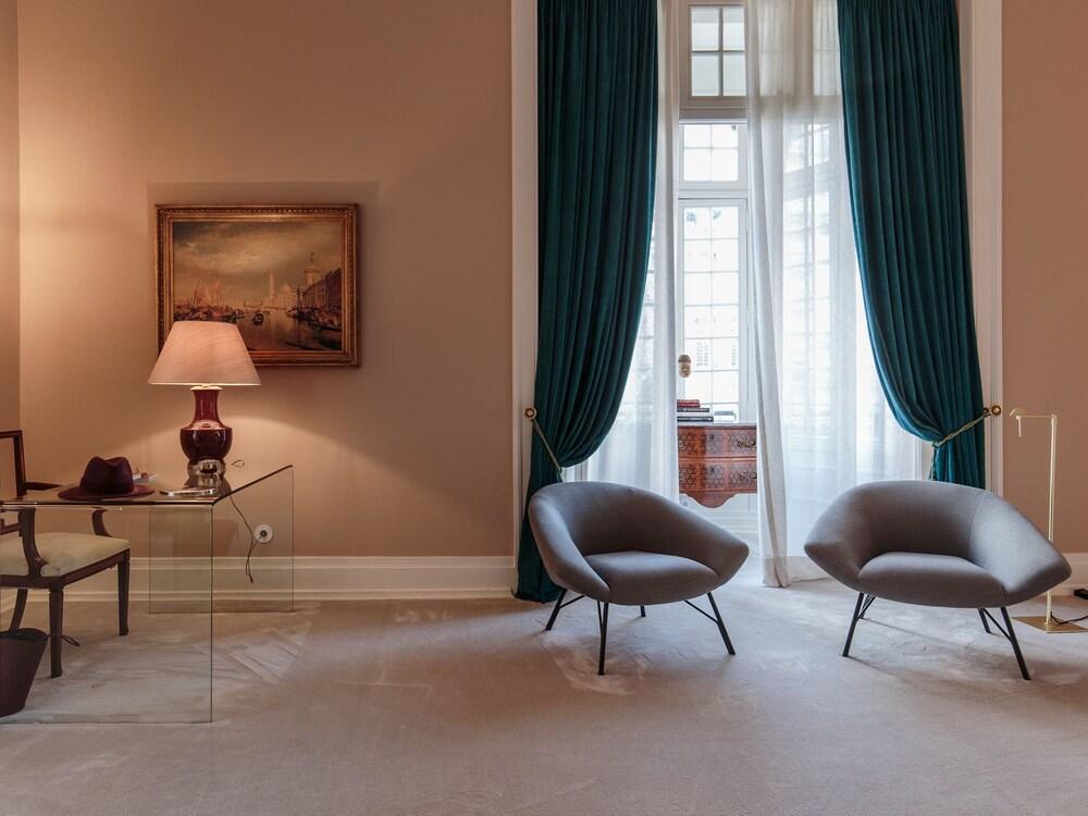 Hotel Dear Valmor Palace