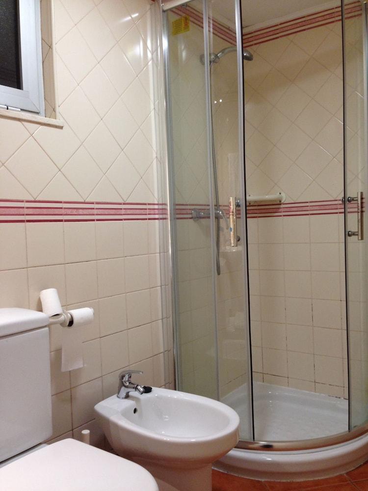 Discovery Benfica Guest house 3*