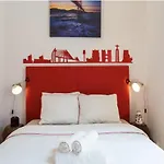 Beautiful 3-Story House In Chiado With A 40M² Private Terrace