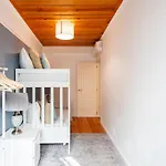 Flh Sao Bento Apartment With Balcony