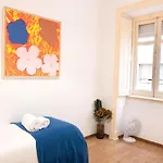 Central Apartment With Terrace By Lovelystay