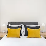 Whome | Av. Da Liberdade Deluxe Apartment W/ S-Pool, Gym & Parking