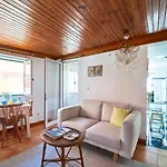 Light Filled Apartment Near Chiado, By Timecooler