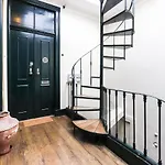 Sunny Attic Loft By Homing