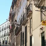 Cozy 1St Floor Flat Central Chiado District With Balconies And Ac 19Th Century Building