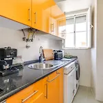 GuestReady -- Cream&Wood Stay in Alcântara