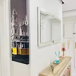 Apartamento inteiro Bela Vista Holidays in Lisbon plus Car