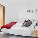 ALTIDO Stylish Arroios apartments, 20 Min to Centre