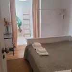 Tiny Suite With Private Bathroom - Bairro Alto