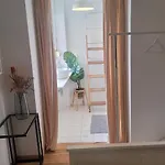 Tiny Suite With Private Bathroom - Bairro Alto