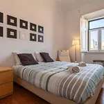 Typical 2Bdr Apartment In Lisbon By Lovelystay
