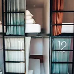 Lx Hostel