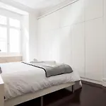 Flh Downtown Cosmopolitan Apartment