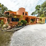 Villa Lotus Verde - Spacious 6 Bedroom Villa In Aroeira - Pool Table And Private Pool
