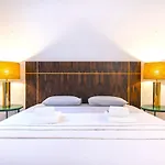 Cozy Downtown Studio By Lovelystay