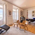 Castelo Design Aparment W/ Balcony & Super View By Lovelystay