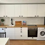 Luxury Artistic Digital Nomad Getaway W/ Terrace