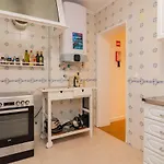Lovely & Bright Family Flat W/ Patio