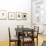 Italian Design Apartment In Principe Real