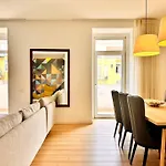 Lucky Alameda Apartment