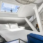 Lisbon Downtown Luxury Family Residence