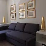 Fantastic 1 Bedroom Apartment At Roma Avenue - 1B