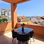 Relax In Lisbon For 4 People With Terrace And Parking