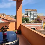Relax In Lisbon For 4 People With Terrace And Parking
