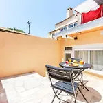Vita Portucale ! Bright Campo Ourique W/ Terrace