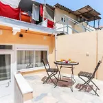 Vita Portucale ! Bright Campo Ourique W/ Terrace