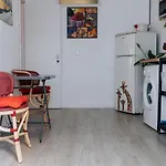 Center King Size Bird Room