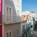 TravelingToLisbon 299 - Santos / Madragoa